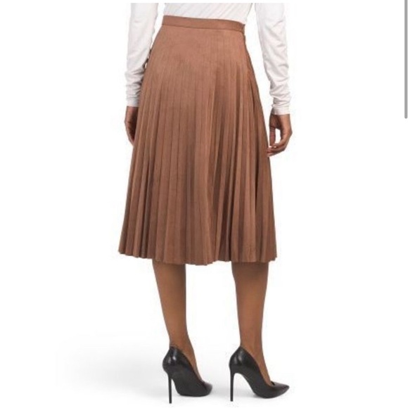 Bagatelle Collection Faux Suede Pleated Midi Skirt - Picture 2 of 3